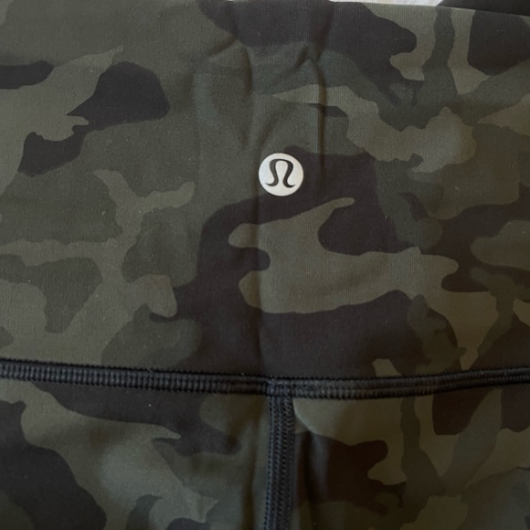 Wunder Under High Rise Legging - Picture 4 of 4